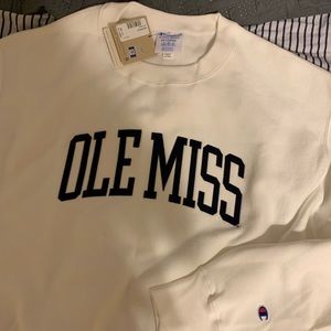 🎃MUST GO🎃 OLE MISS champion crew neck NWT XXL